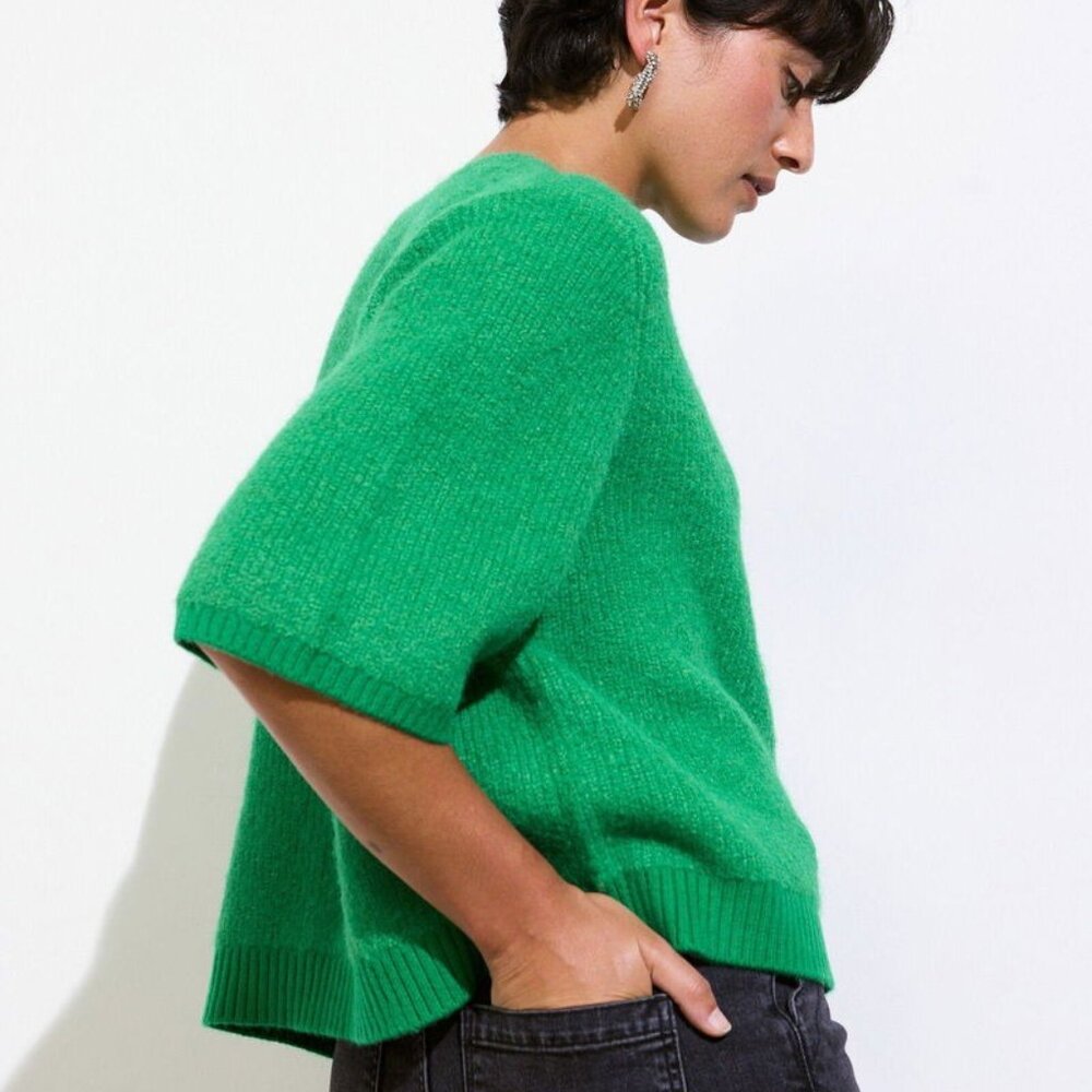 NWT - Oliver Bonas Fluffy Short Sleeve Sweater Cardigan - Green - Size 4